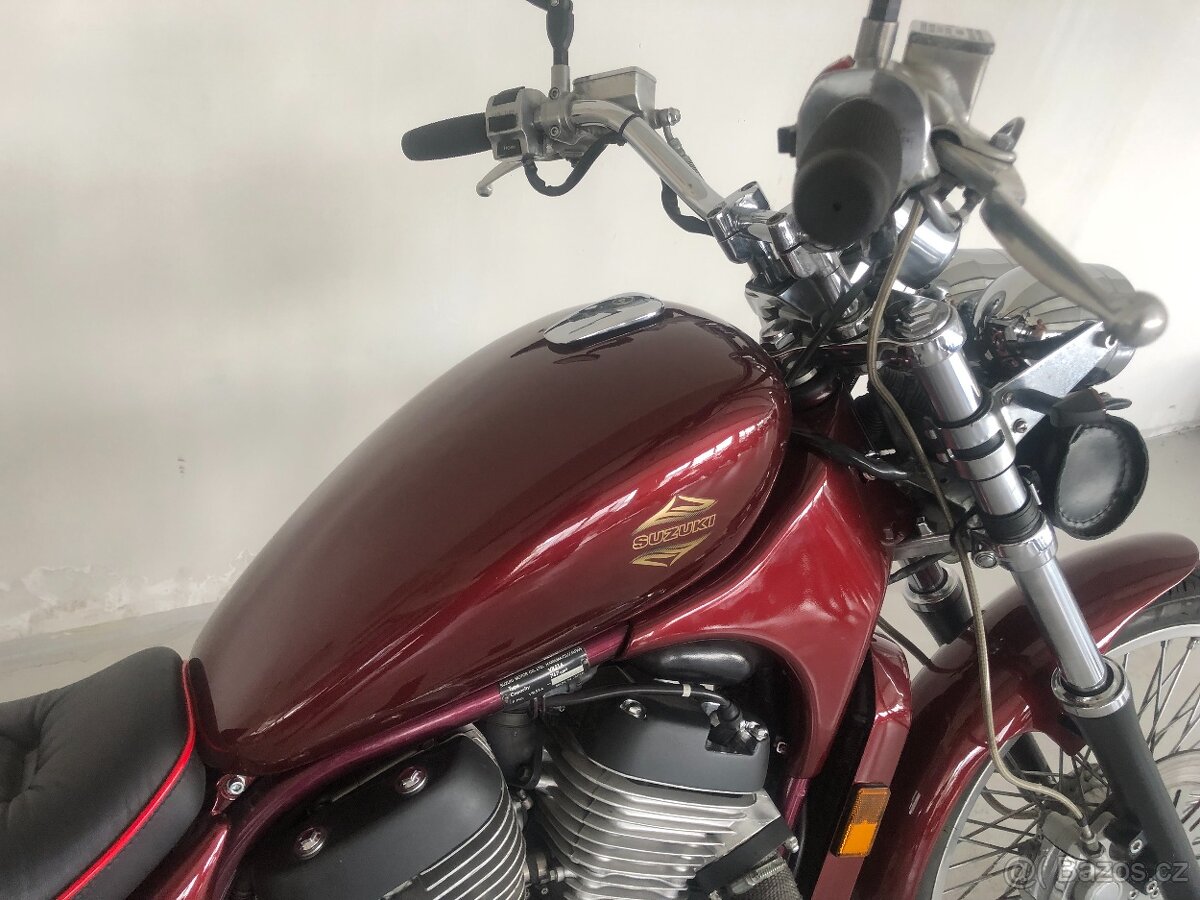 Suzuki VS 750 Intruder - 16