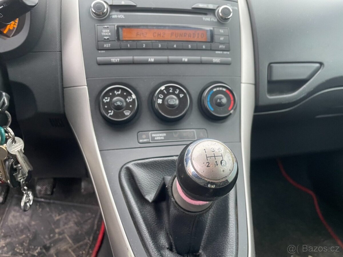 Toyota Auris 1.4 2008 - 16