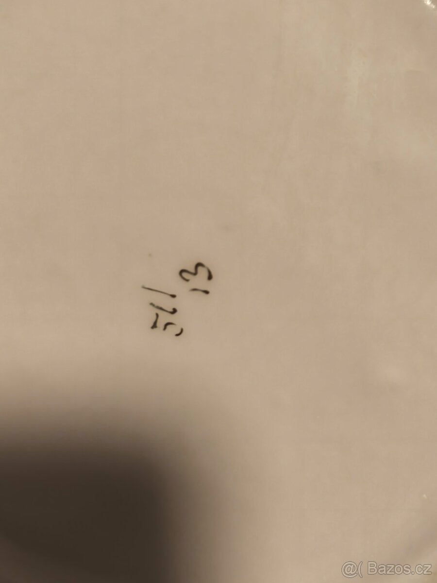 Stará porcelánová konvička. - 16