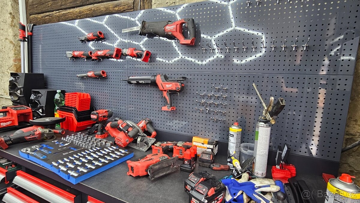 dílenský ponk - 16