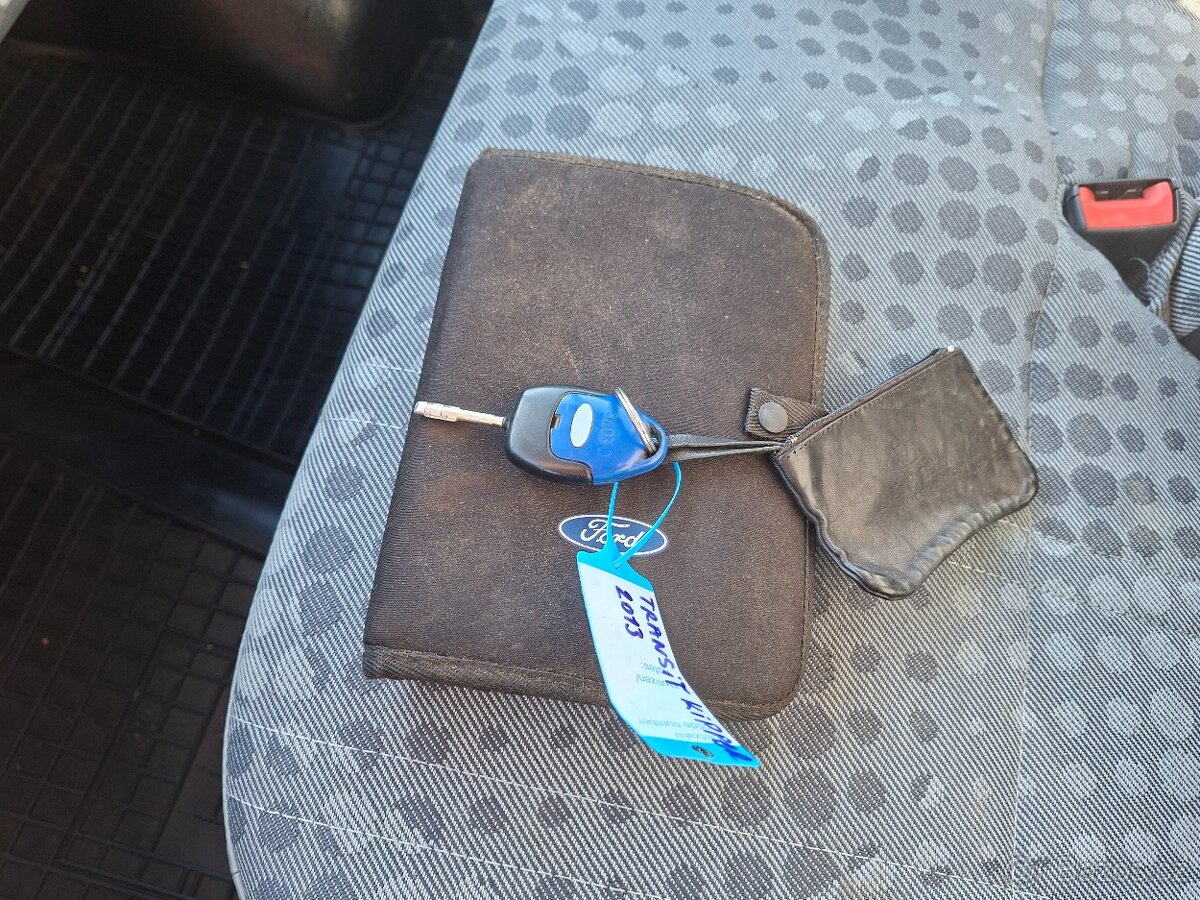 Ford Transit 2,2D- 92KW -7mist - 3stranný vyklapeč - 16