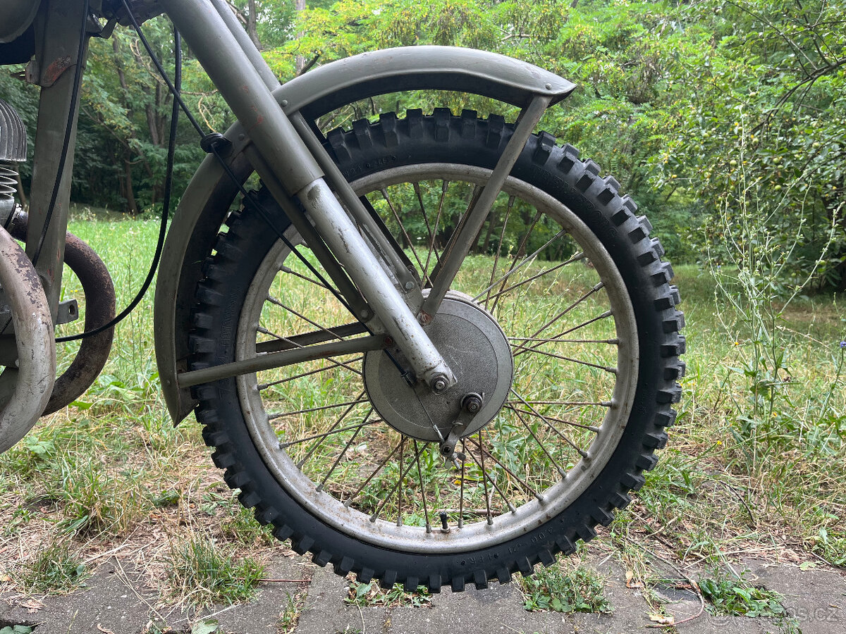 Jawa 250/579 Švéd (Libeňák) s TP - 16