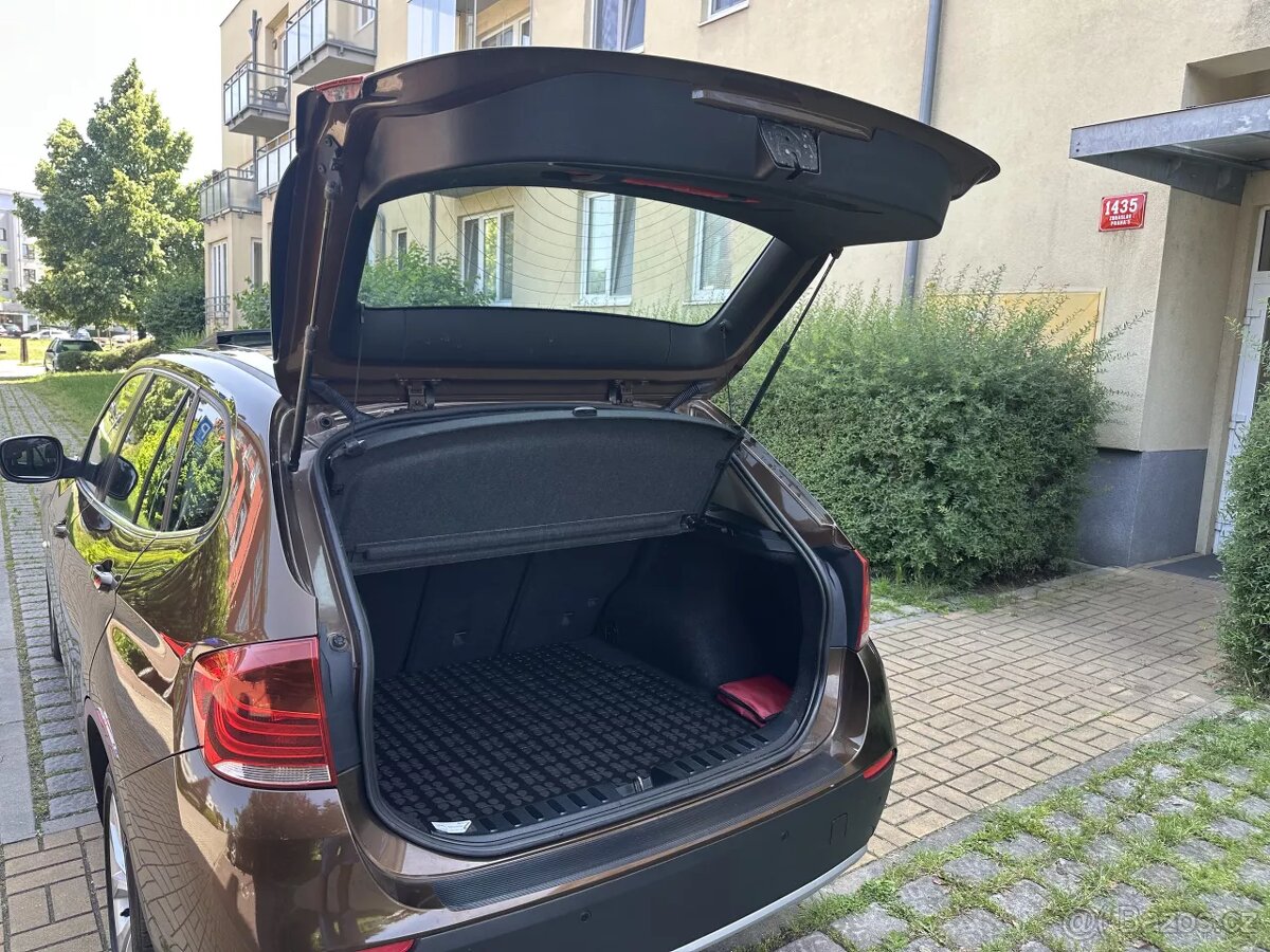 BMW X1 E84 23d 150kW Bi-Xenony/Panorama/4x4 xDrive/Navigace - 16