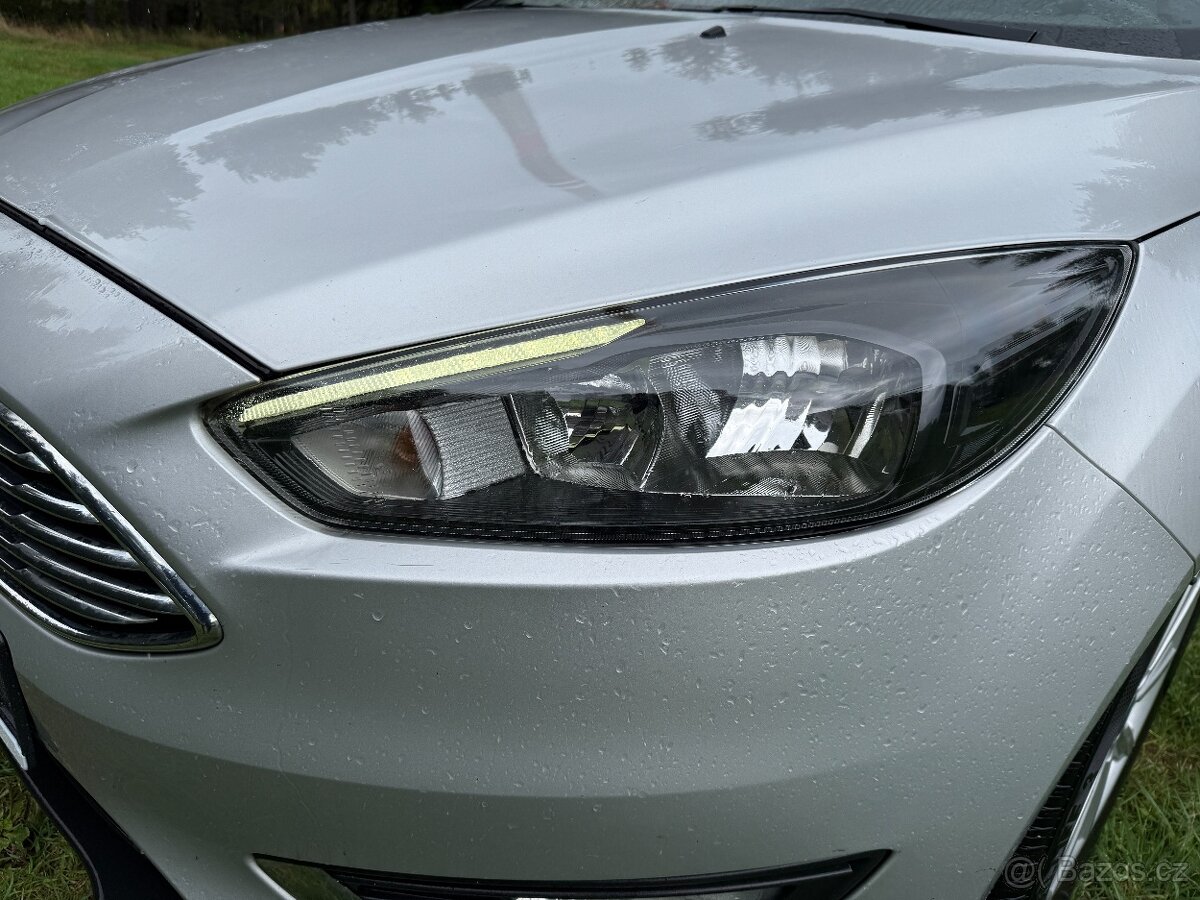 2017 Ford Focus TITANIUM po rozvodech - 16