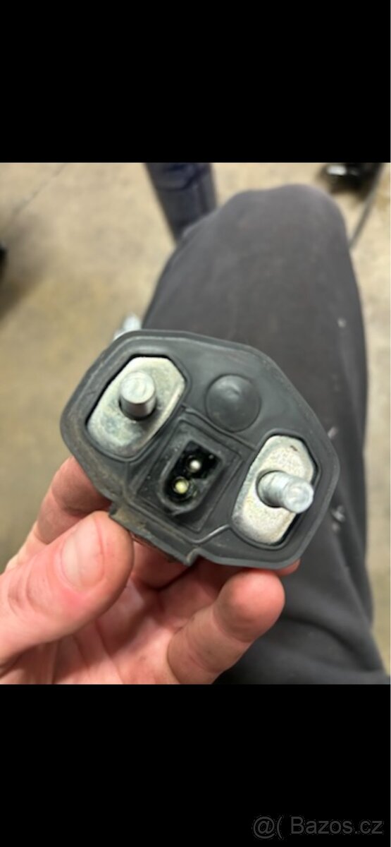 BMW e36 zbytek NÁHRADNÍCH DÍLŮ - 16