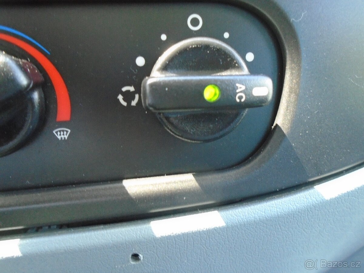 Ford Transit 2.2 TDCI 9.míst,Bus L2H3 - 16