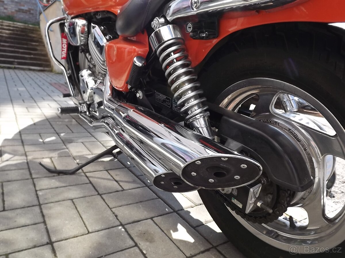 Honda VF 750C Magna - 16