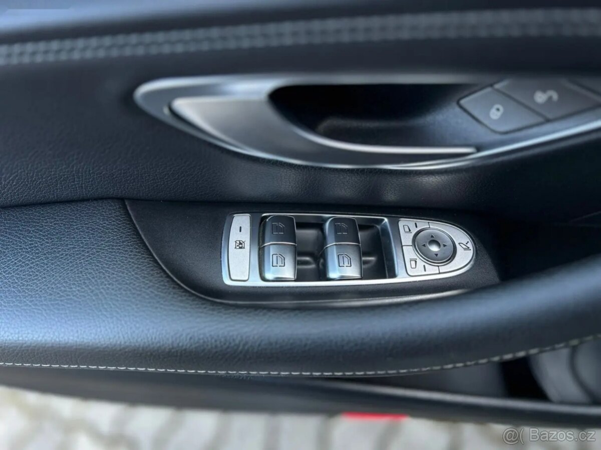 Mercedes-Benz Třídy E, 220d AMG 4MATIC, DPH - 16