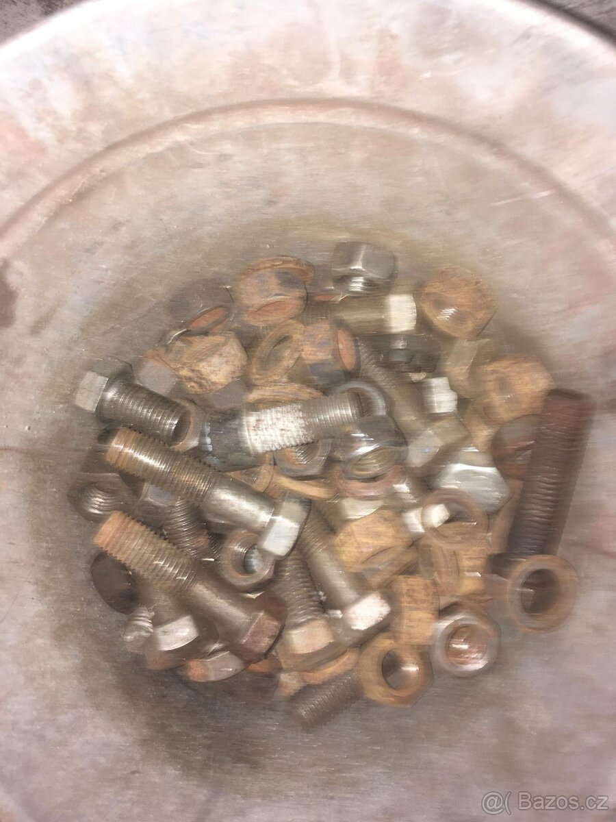 Šrouby a matice dle přiložených tabulek - 16