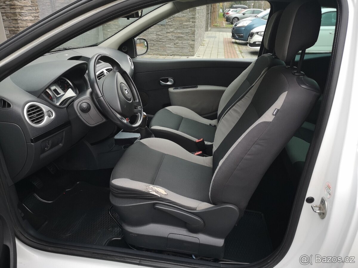 Renault Clio 1.5 dCi 48kW ČR. 1. Majitel. - 16