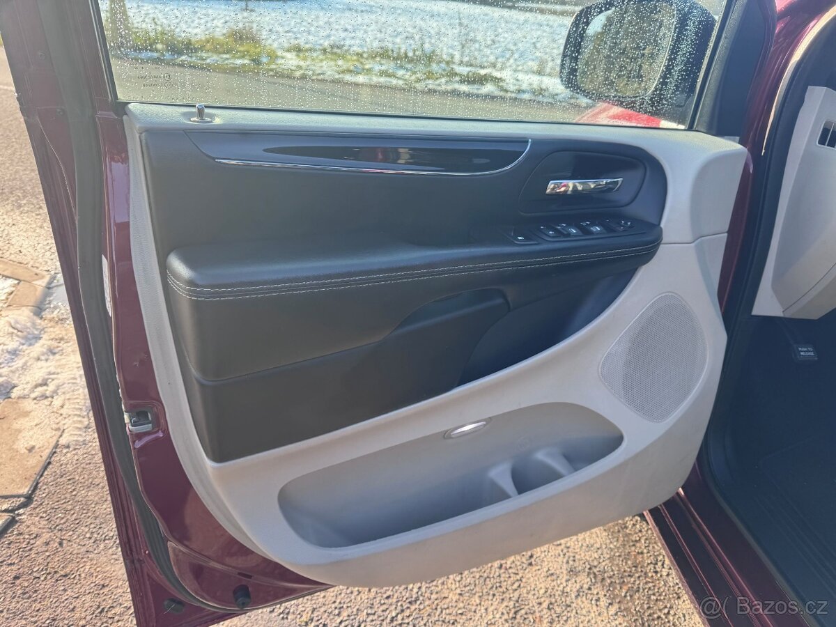 Dodge Grand Caravan 3,6 SXT S type Crew 2018 DPH - 16