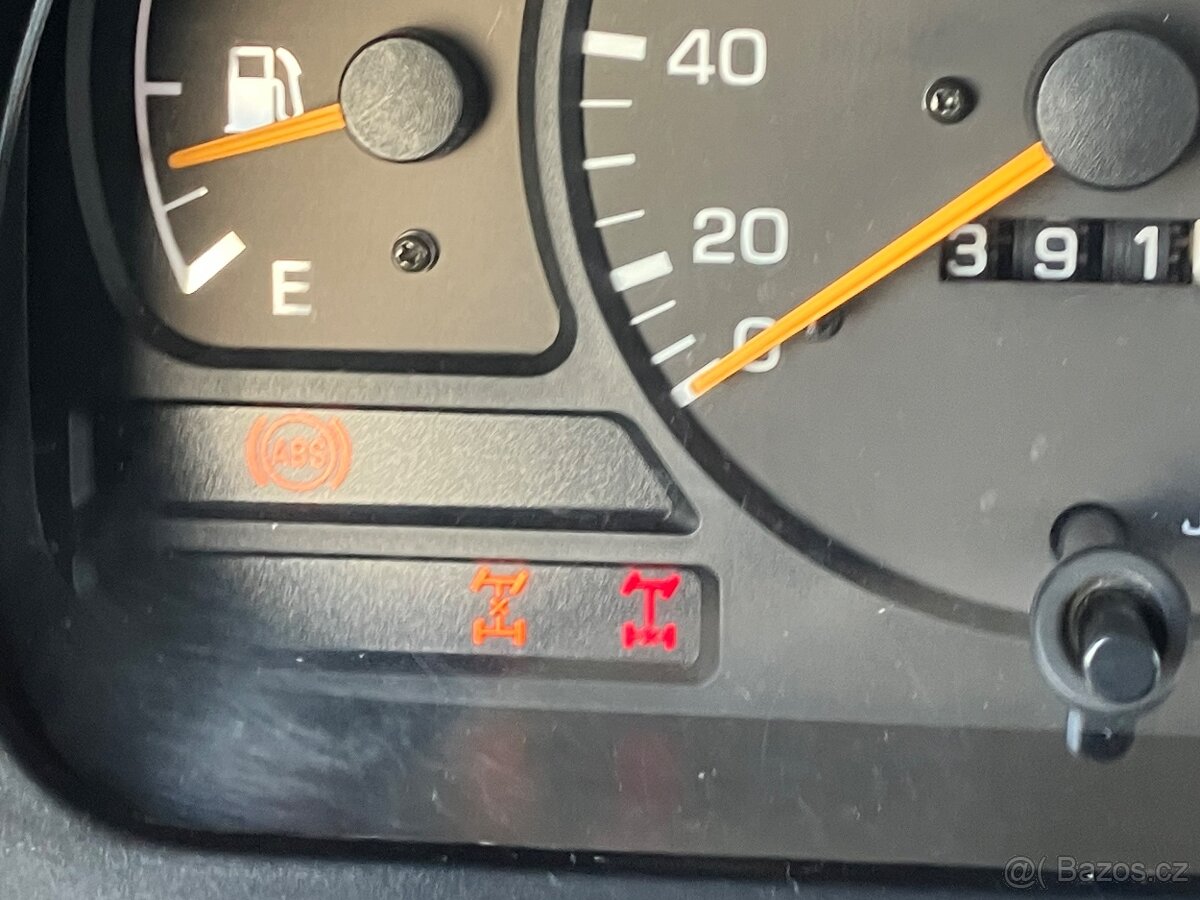 Toyota Land Cruiser J90 - 16