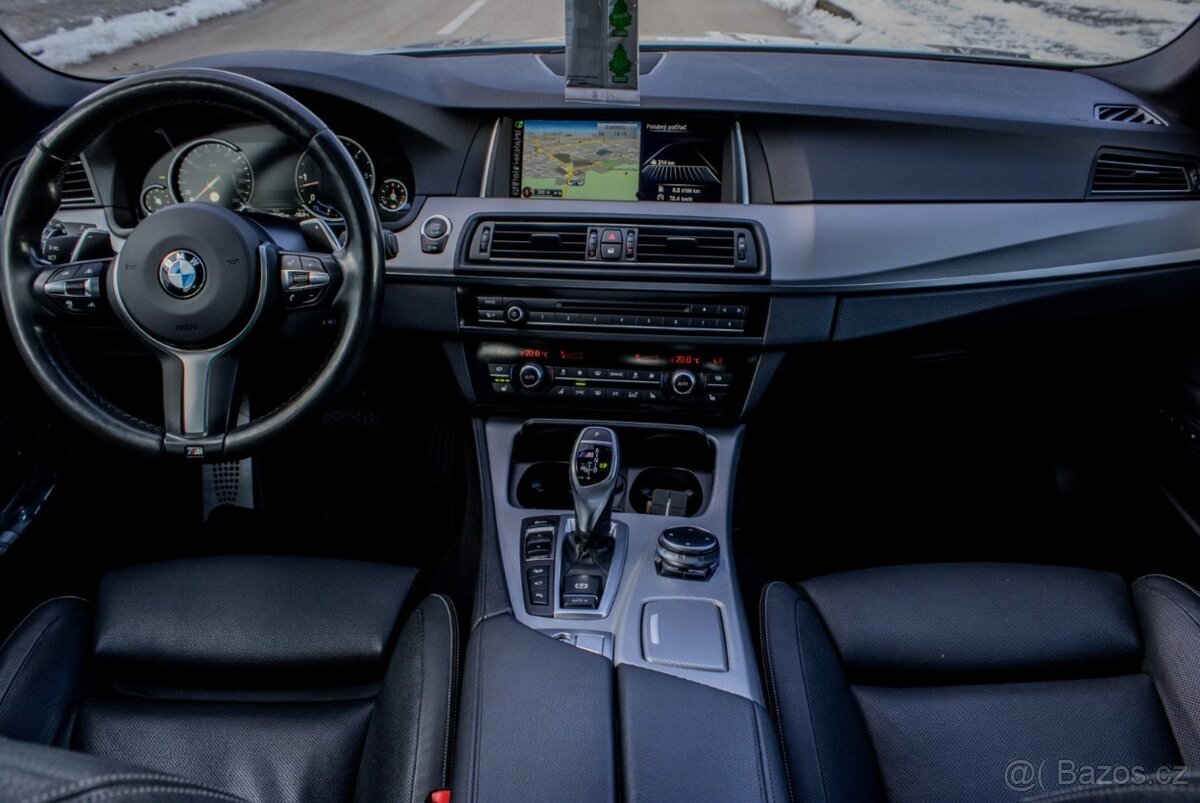 BMW Rad 5 M550d xDrive / HEADUP / PANO / ACC - 16