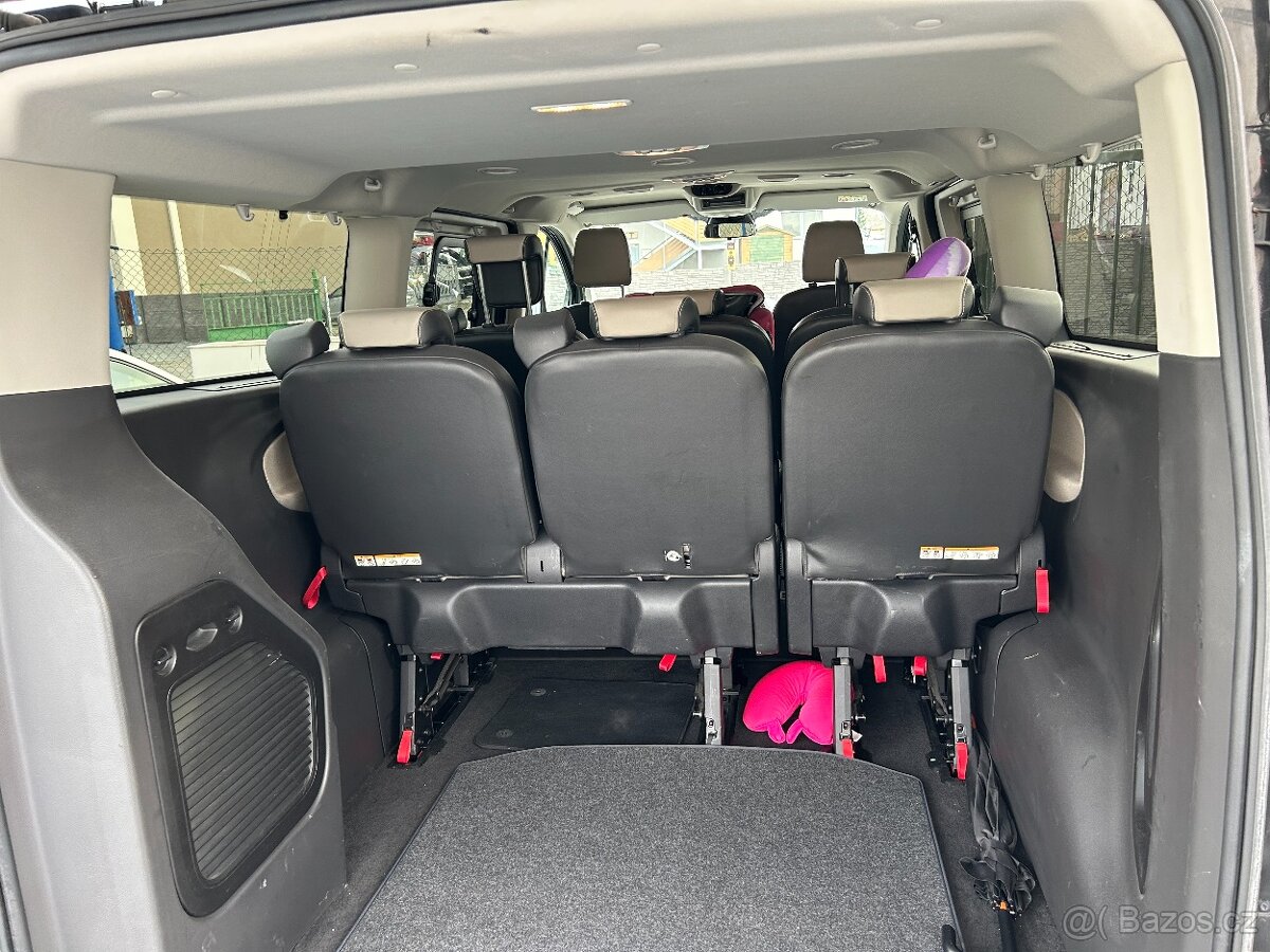 FORD TOURNEO CUSTOM 2.0TDCi 125KW TITANIUM 8 MÍST DPH - 16