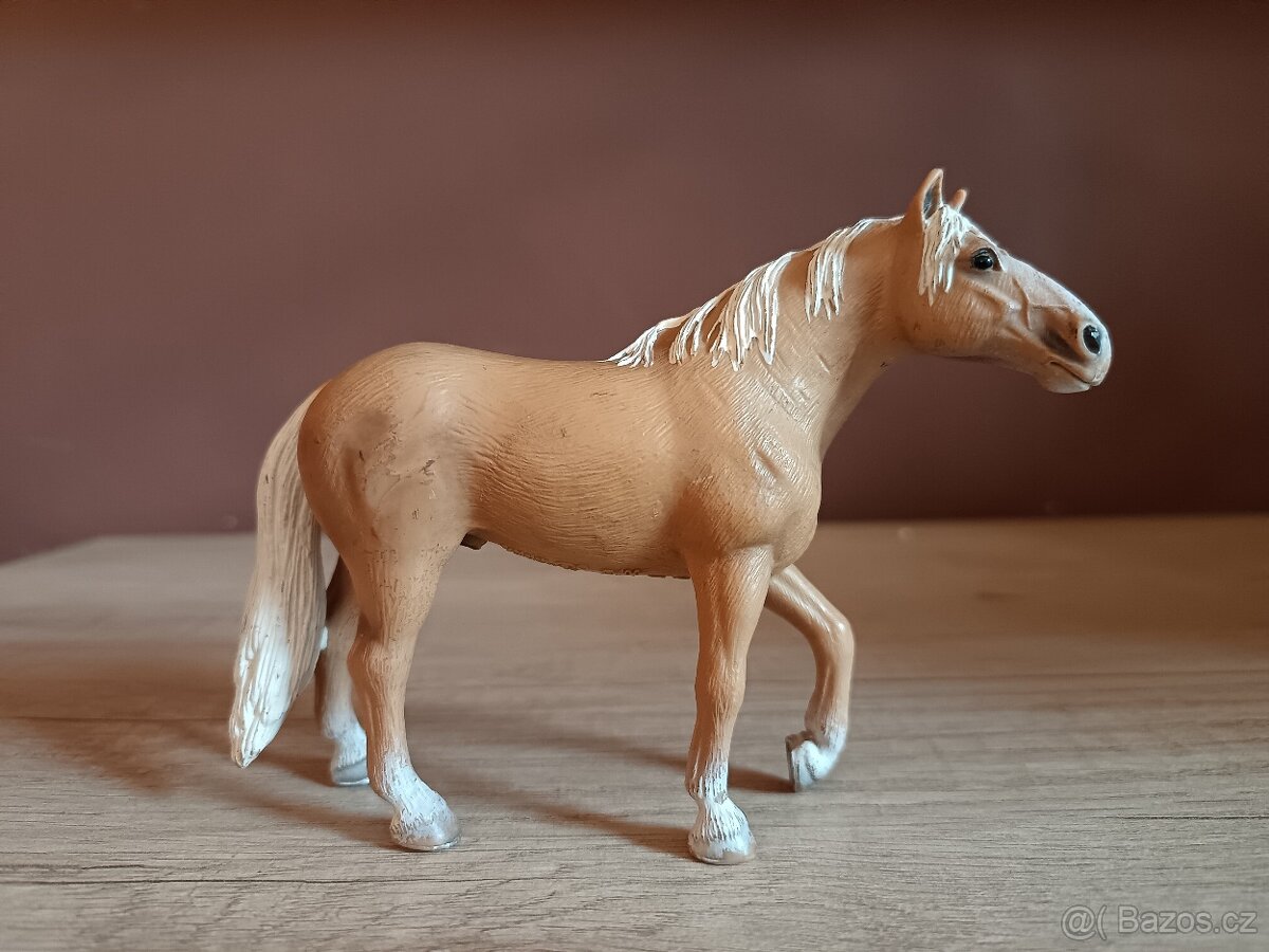SCHLEICH Koně SBĚRATELSKĒ FIGURKY 104 - 16