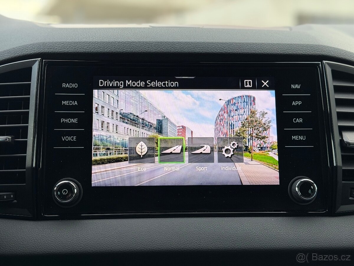 ŠKODA KAROQ FACE 1.5 TSI 110KW DSG SPORTLINE TAŽNÝ M2024 - 16