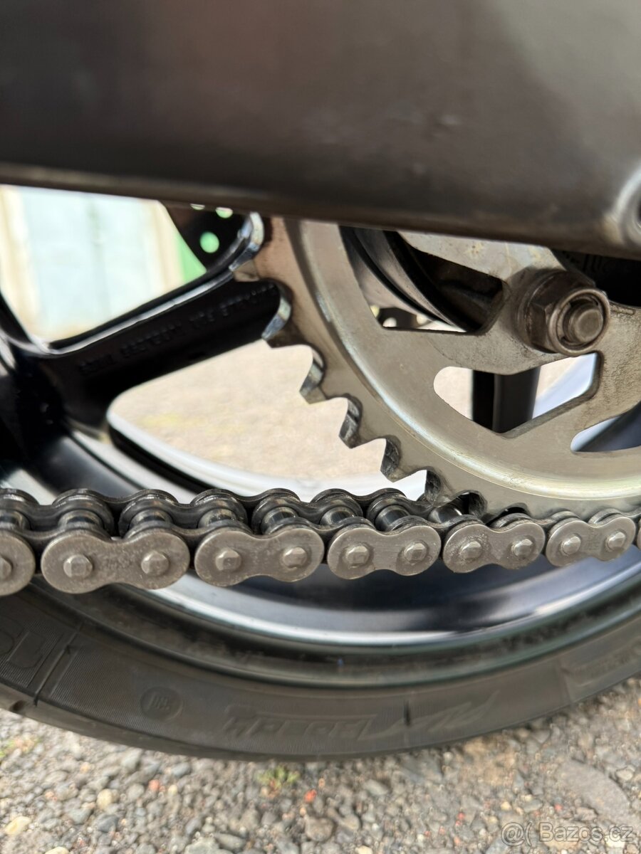 Prodám Yamahu fz1 r.v. 2009 , 58 xxxx km, stk 7/2028 - 16