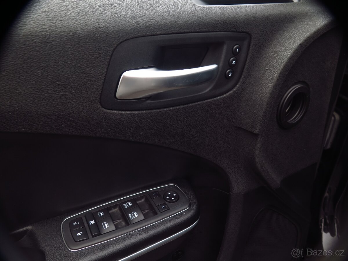 Dodge Charger 3.6 V6 - DPH - SRT vzhled - 16