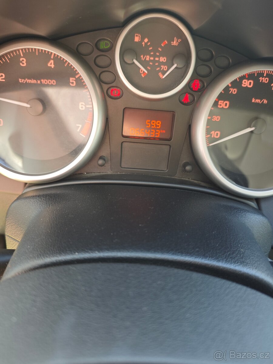 Peugeot 207 - 16