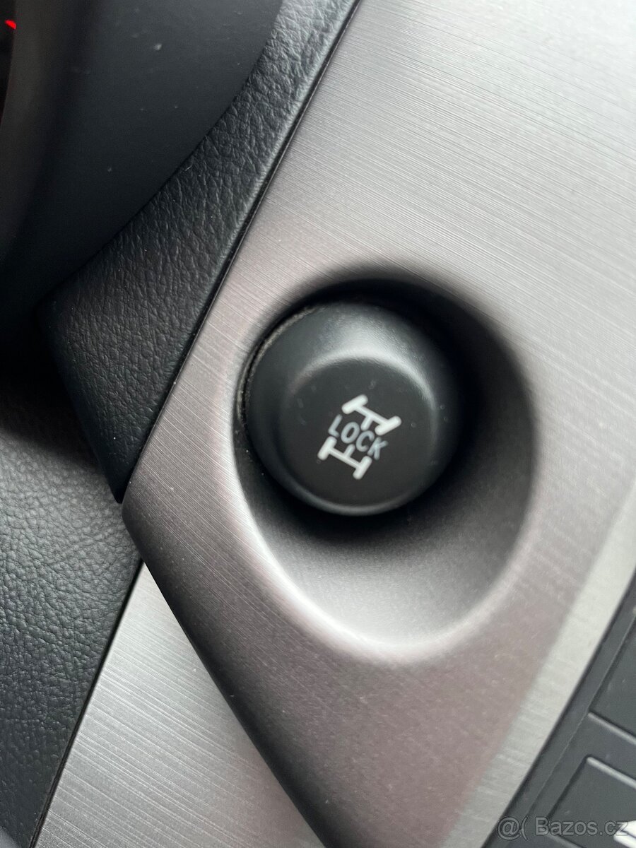 Toyota Rav4 2.2 D-4D 4x4 = Uzávierk, Bez korozie, = - 16