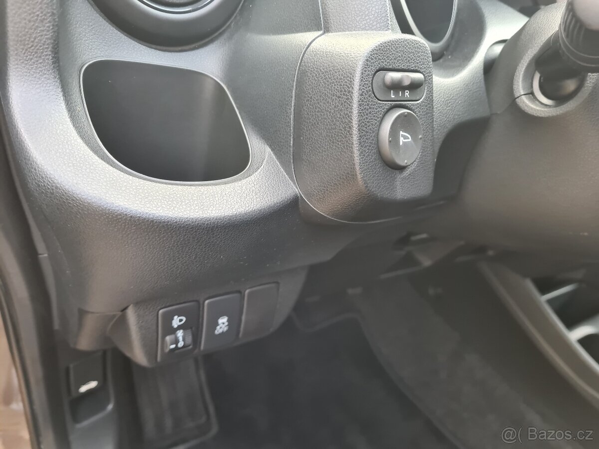 HONDA JAZZ 1,2i 66kW i-VTEC KLIMA - 16