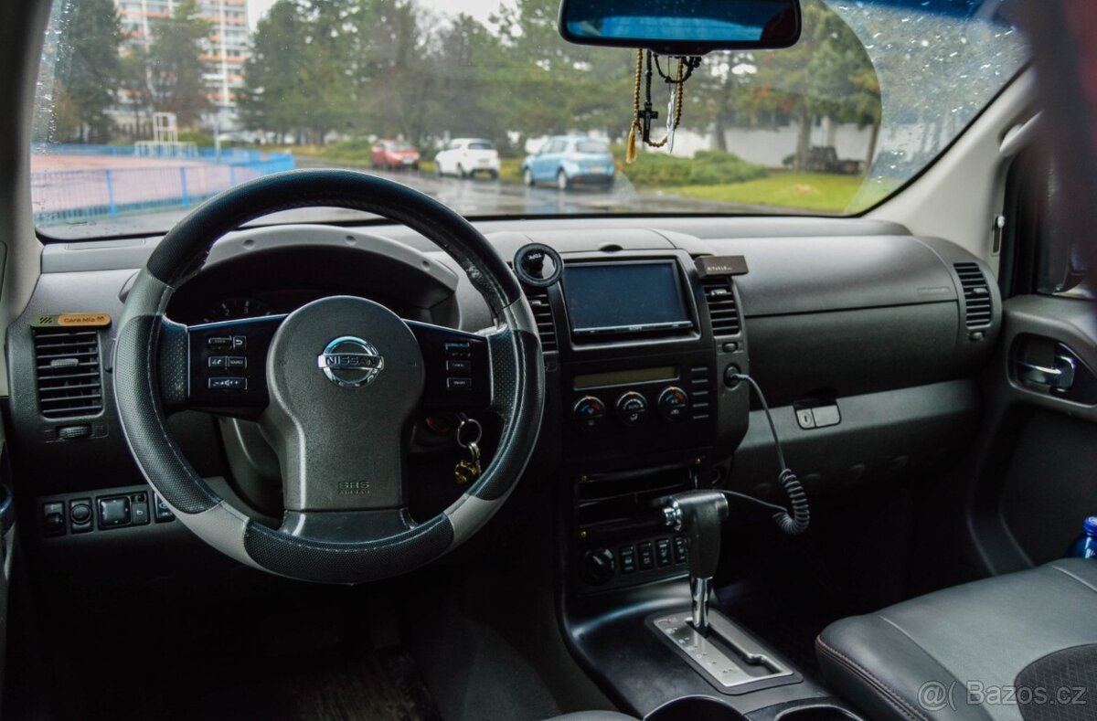 Nissan Navara DoubleCab 2.5D LE A/T - 16