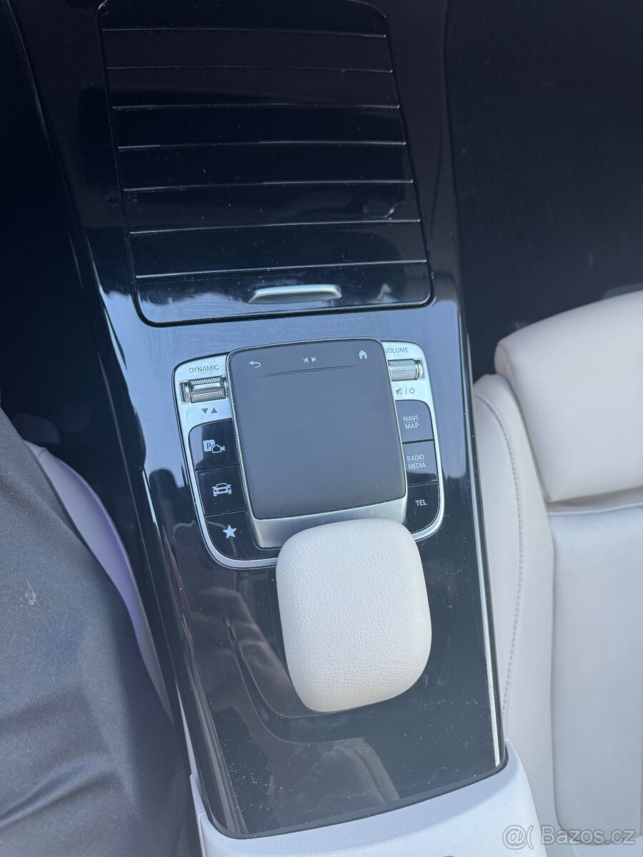 Mercedes benz třídy A 200d - 16