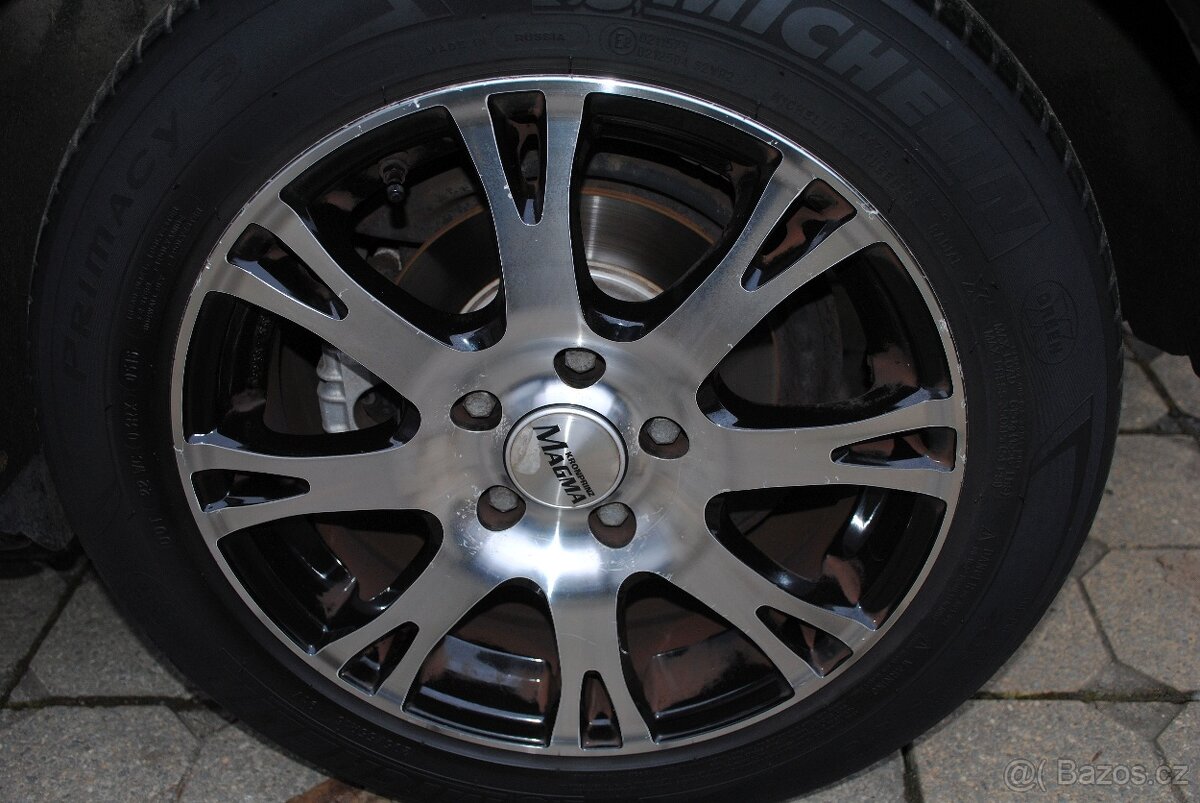 VW GOLF 6 2.0TDi 81kW - climatronic - navigace - handsfree - 16