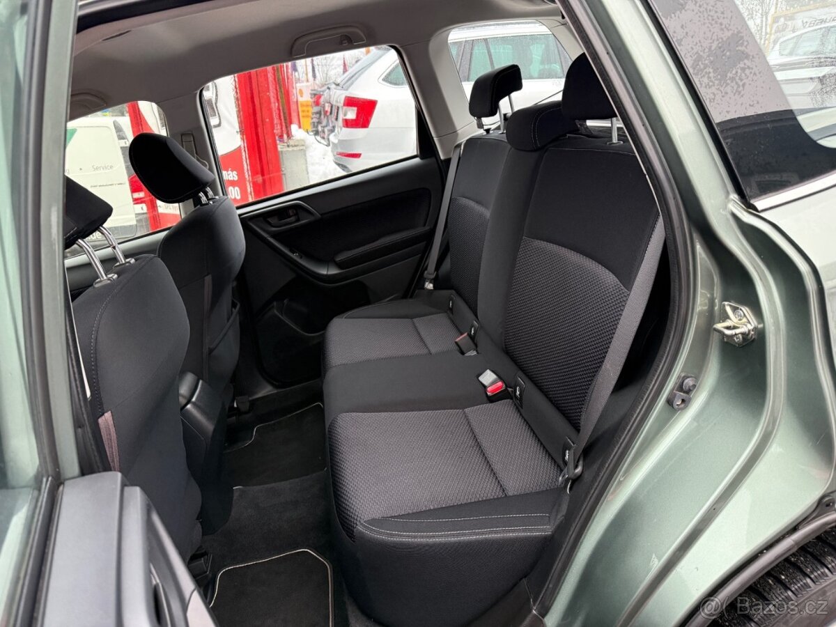 Subaru Forester 2.0i AWD • 4/2017 • 110kw • DPH • 2 sady kol - 16
