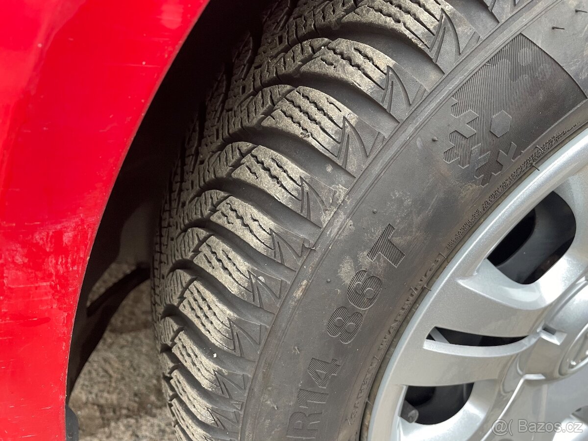 Škoda Roomster 1,2htp 51kw pouze 70tis najeto - 16