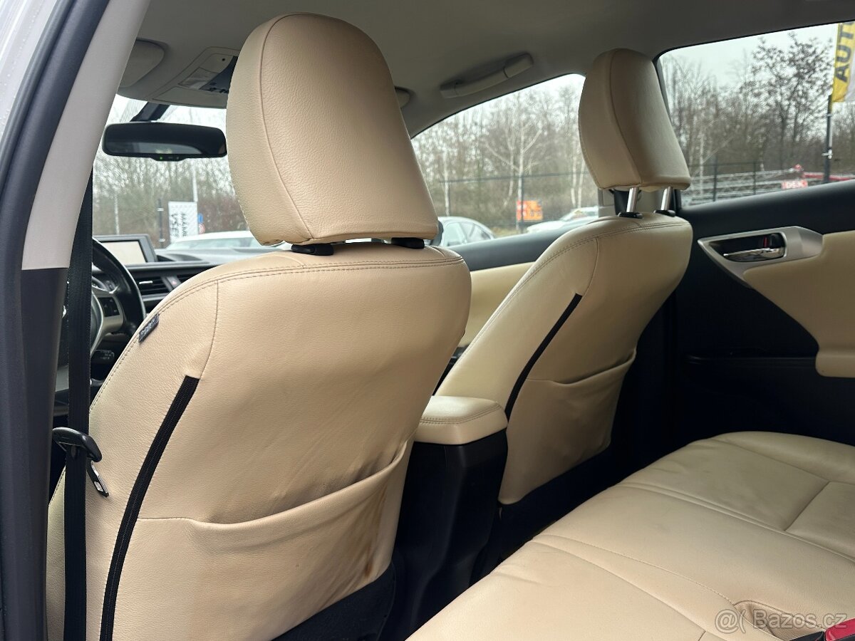 Lexus CT 200h 2011 - 16