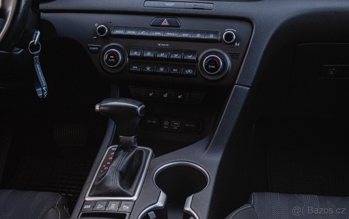 Kia Sportage 2.0 CRDi 4WD A/T - 16