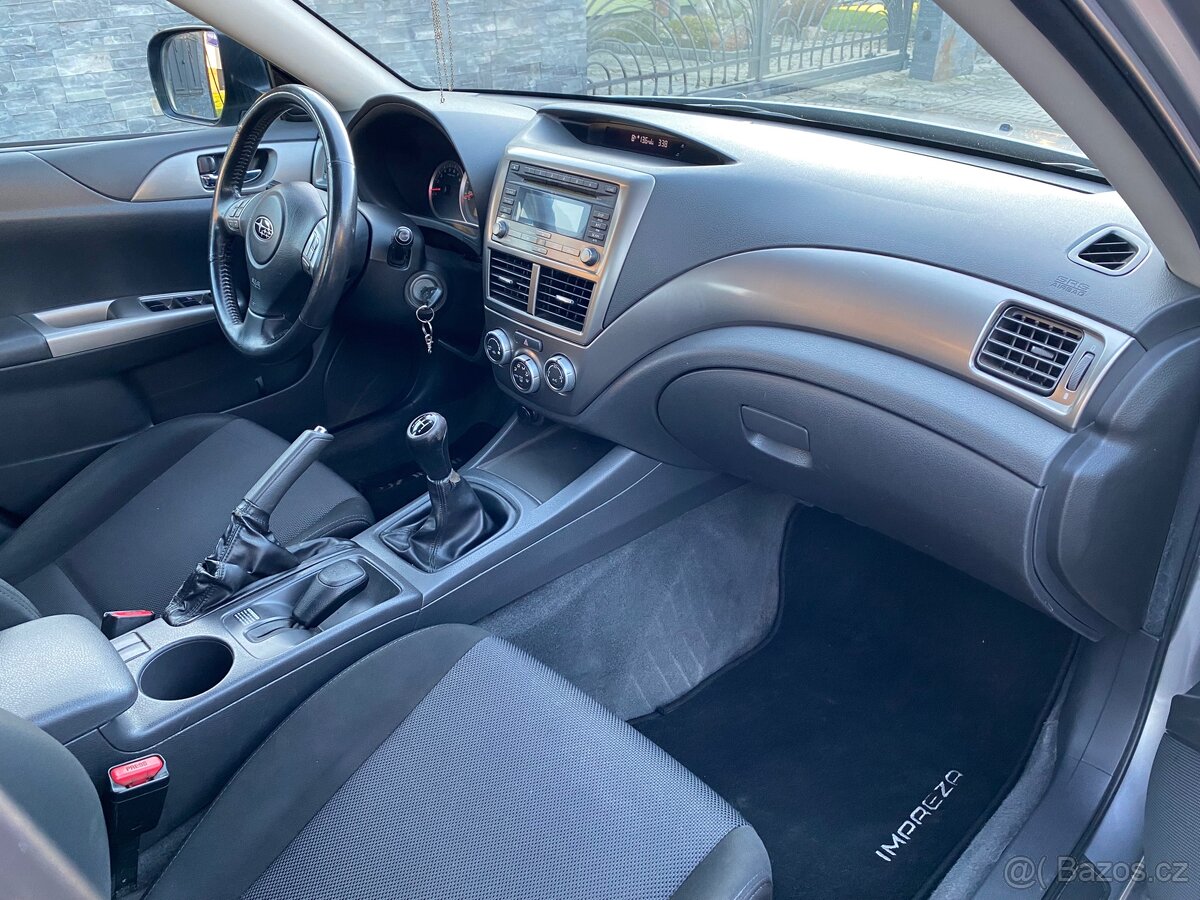 Subaru Impreza 2.0 R - 16