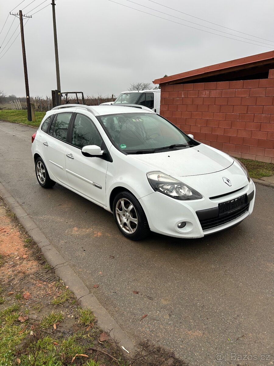 Renault Clio - 16