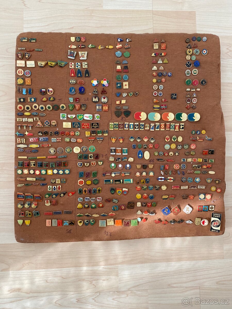 Prodám sbírku odznaků - 16