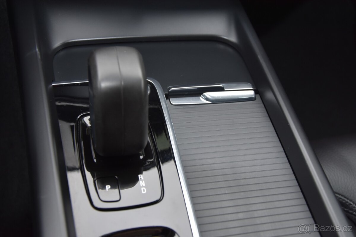 Volvo XC60 2.0 B4 mHEV Momentum A/T - 16