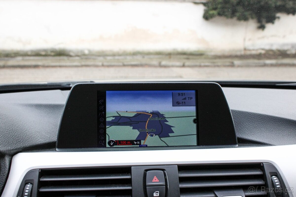 BMW Rad 3 Touring 320d A/T 135kW - 16