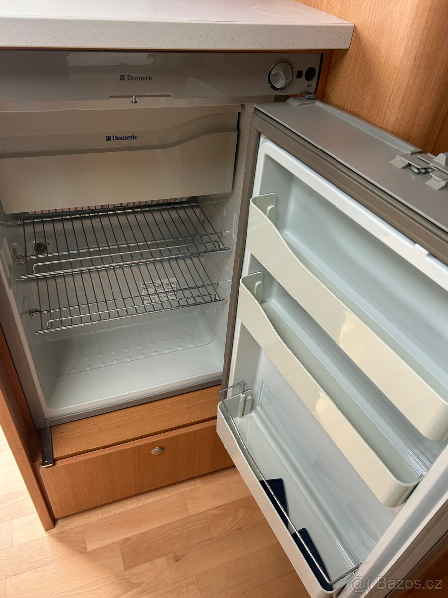 Knaus Royal 580, PALANDY, PŘEDSTAN - 16