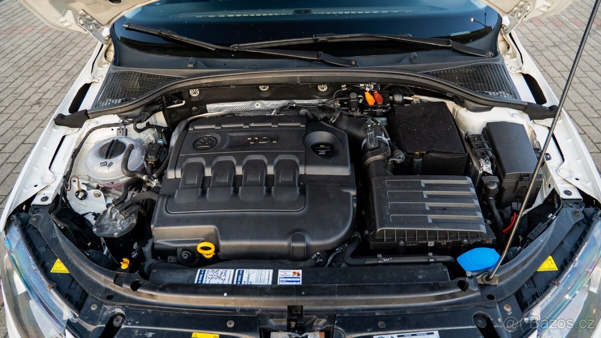 Škoda Octavia III COMBI dvě sady kol - 16