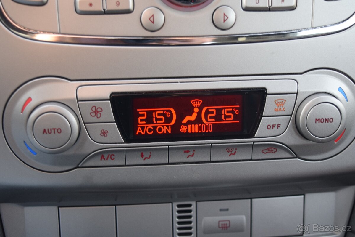 Ford Focus 1.6 i 74KW 2XKOLA DIGIKLIMA - 16