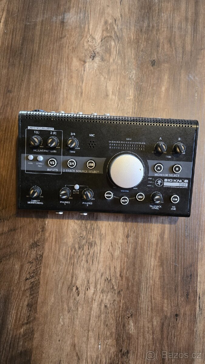 Mackie Big Knob Studio Bundle - 16