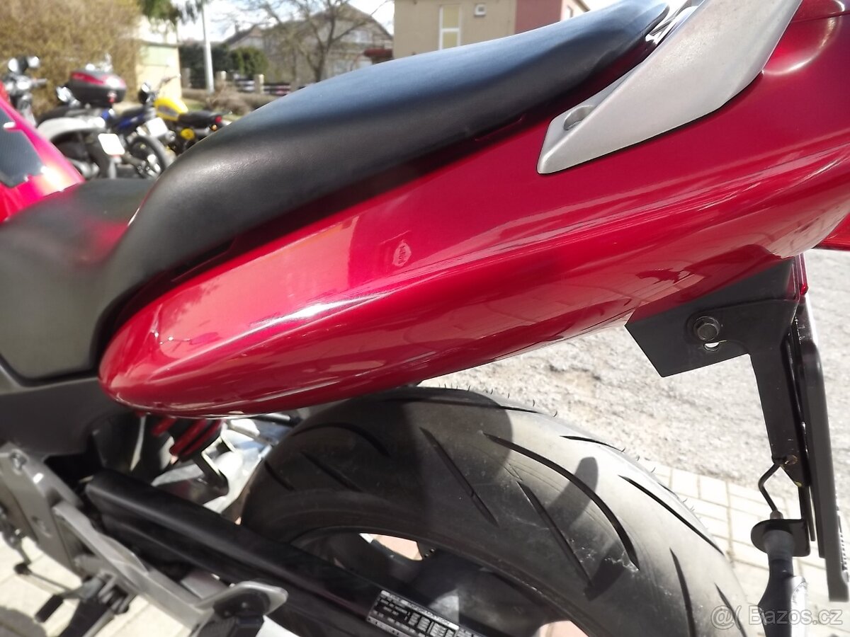 Honda CB 600F Hornet - 16