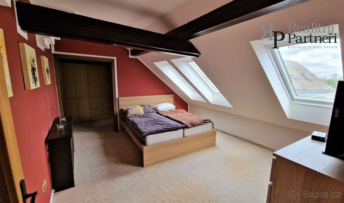 Prodej bytu 4+1 osobní vlastnictví, stará cihlová zástavba, - 16