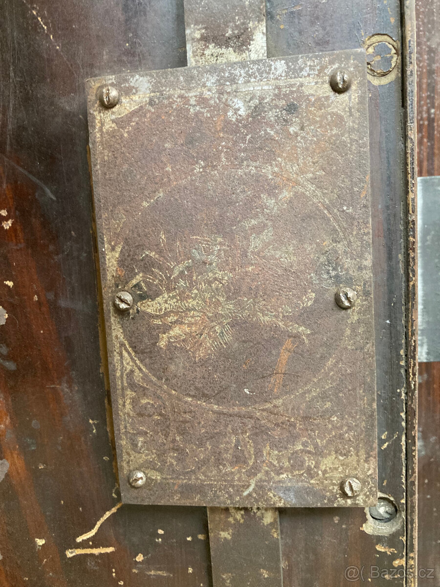 Trezor starožitný Popelka za 12.000 kč - 16