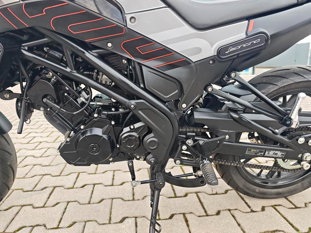 Benelli Leoncino 125 - 16