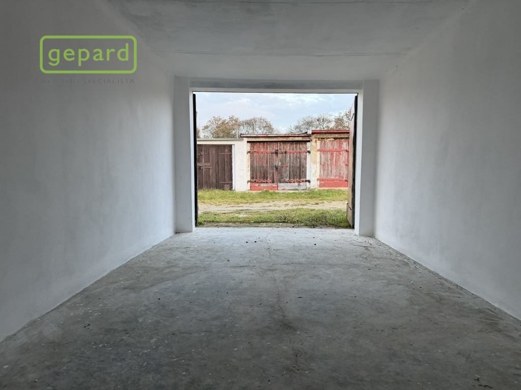 Garáž, Bratislavská ev. č. 110, Teplice - Řetenice - 16