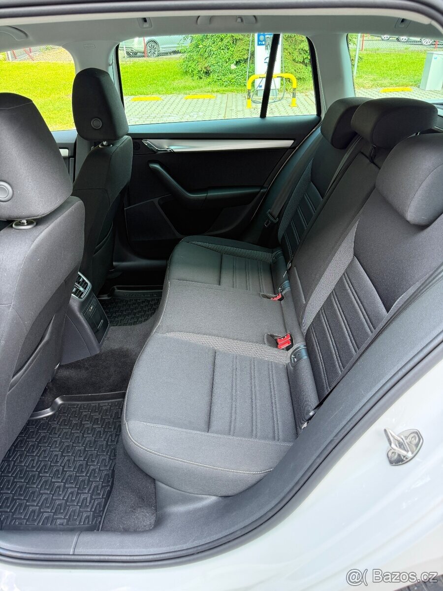 Škoda Octavia kombi 1.0TSI 85kw--manuál--11/2019--158.000km - 16