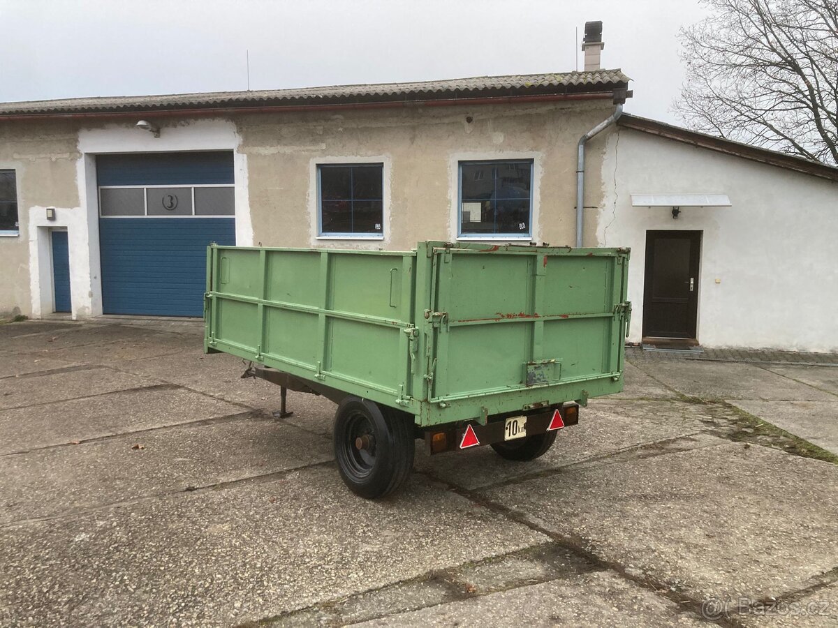 Přívěs za traktor sklopný - 16