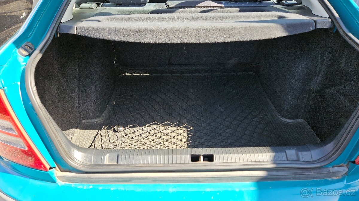 ŠKODA OCTAVIA 1,6 i Ambiente - 16