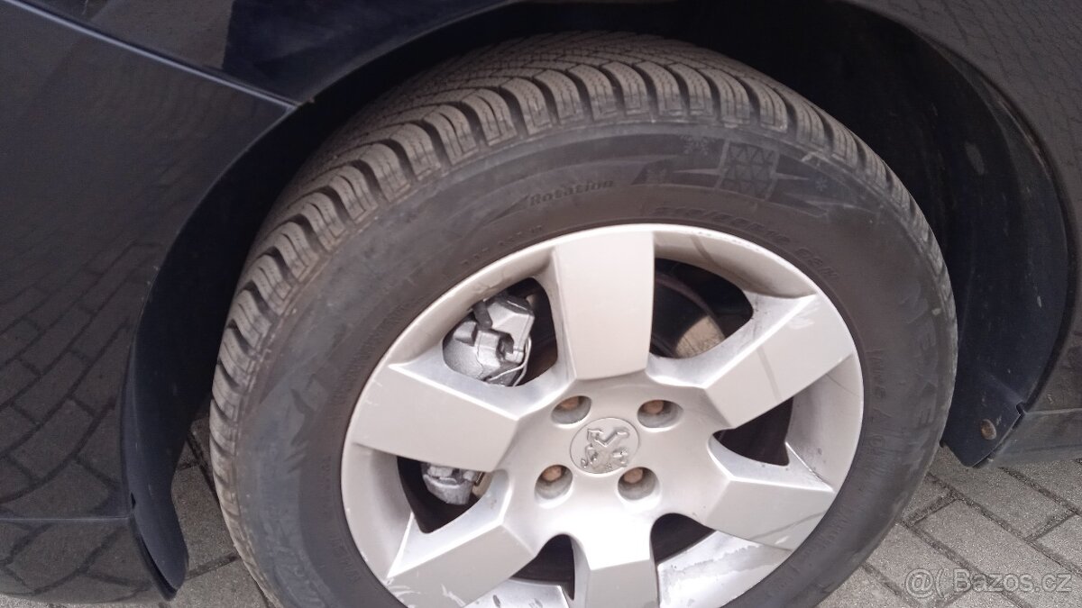 PEUGEOT 5008 1,6HDi82kw,rv11/2011,5-MÍSTNÉ,ALU,STK - 16